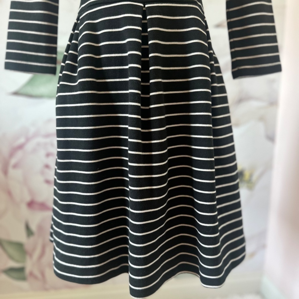 Banana Republic Black and White Striped Flared Women's Dress Size 0 - Picture 9 of 10